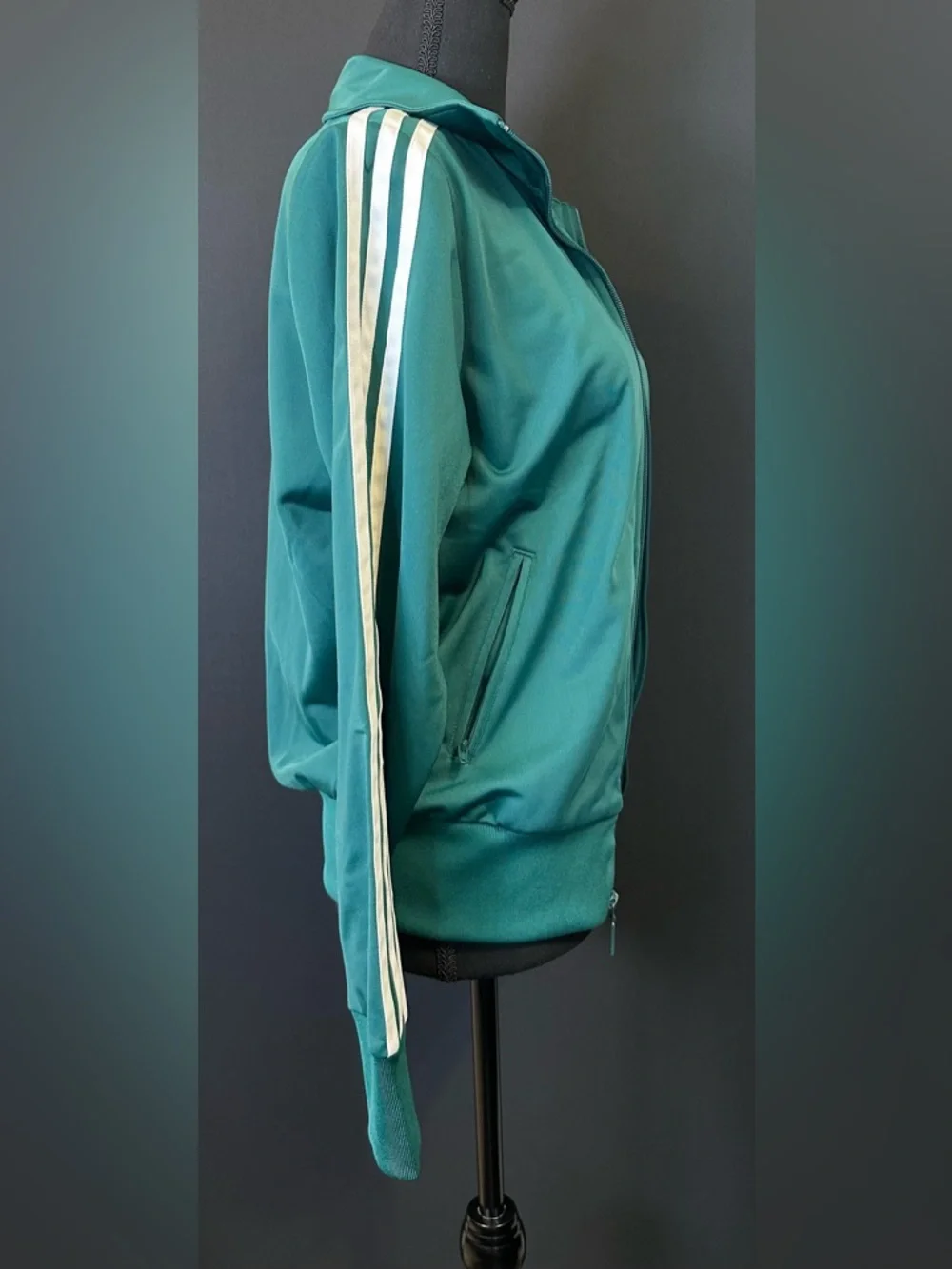 #134- NEW adidas Adicolor Classics Firebird Track Top - Picture 8 of 14